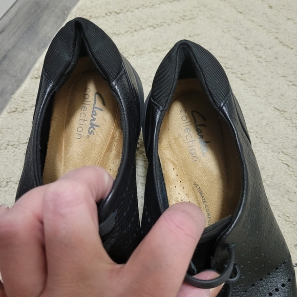 Clarks Collection Black Leather Sneakers - Picture 5 of 8